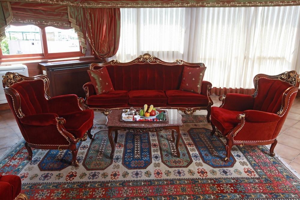 Otel Dersaadet 4*